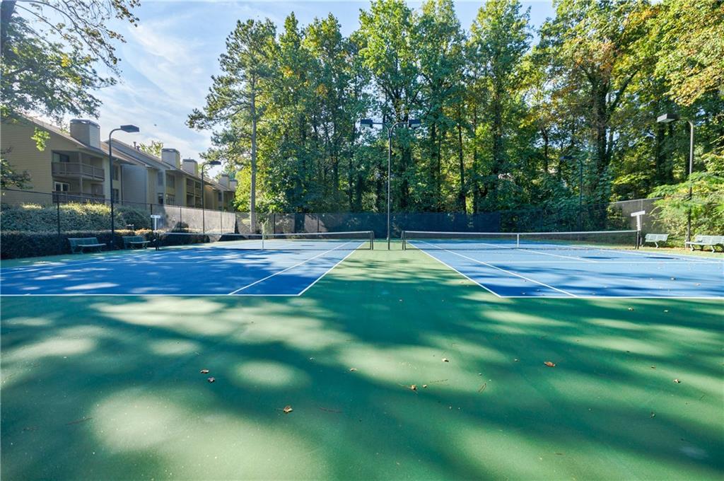 913 Garden Court, Sandy Springs, Georgia 30328, 2 Bedrooms Bedrooms, ,2 BathroomsBathrooms,Residential,Sold,913 Garden Court,7284862