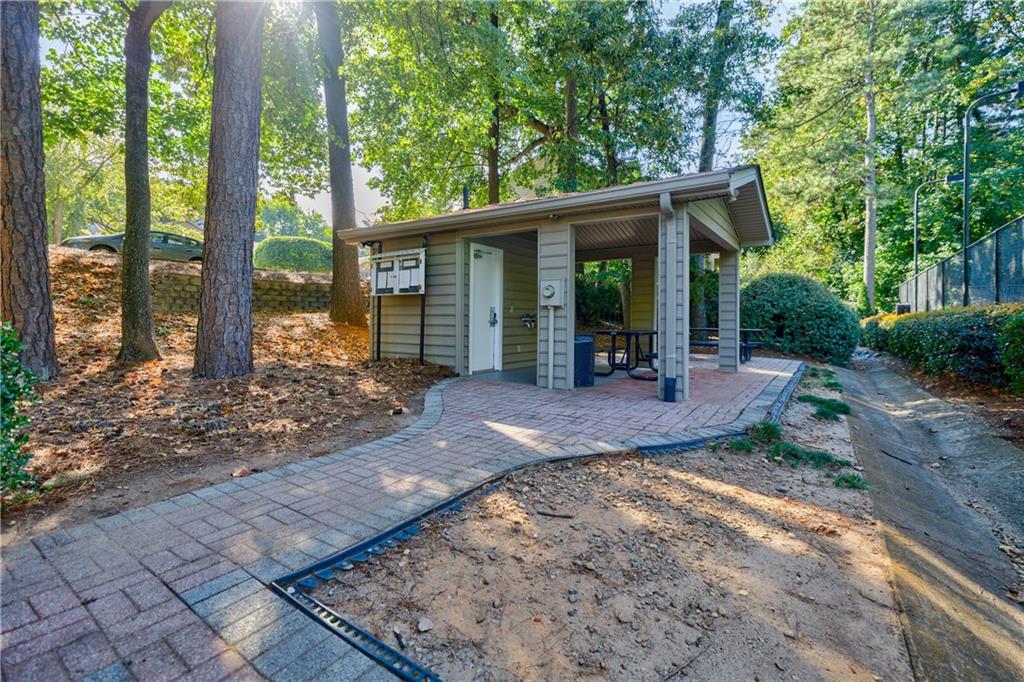 913 Garden Court, Sandy Springs, Georgia 30328, 2 Bedrooms Bedrooms, ,2 BathroomsBathrooms,Residential,Sold,913 Garden Court,7284862
