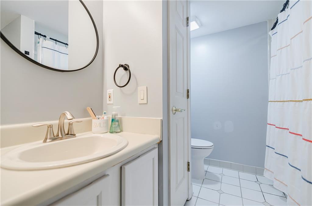 913 Garden Court, Sandy Springs, Georgia 30328, 2 Bedrooms Bedrooms, ,2 BathroomsBathrooms,Residential,Sold,913 Garden Court,7284862