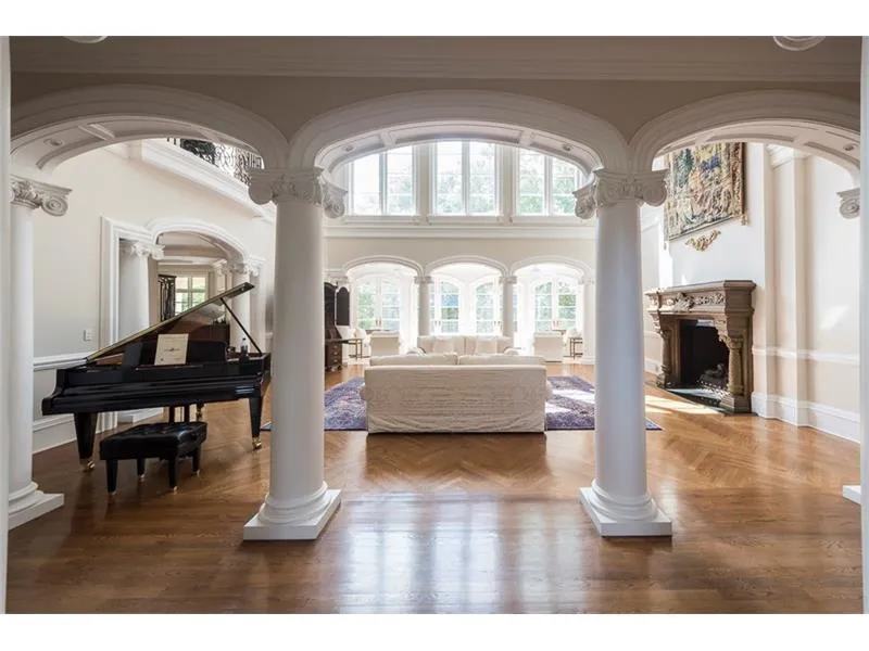 125 Wilderbluff Court, Sandy Springs, Georgia 30328, 6 Bedrooms Bedrooms, ,6 BathroomsBathrooms,Residential,Sold,125 Wilderbluff Court,5928654