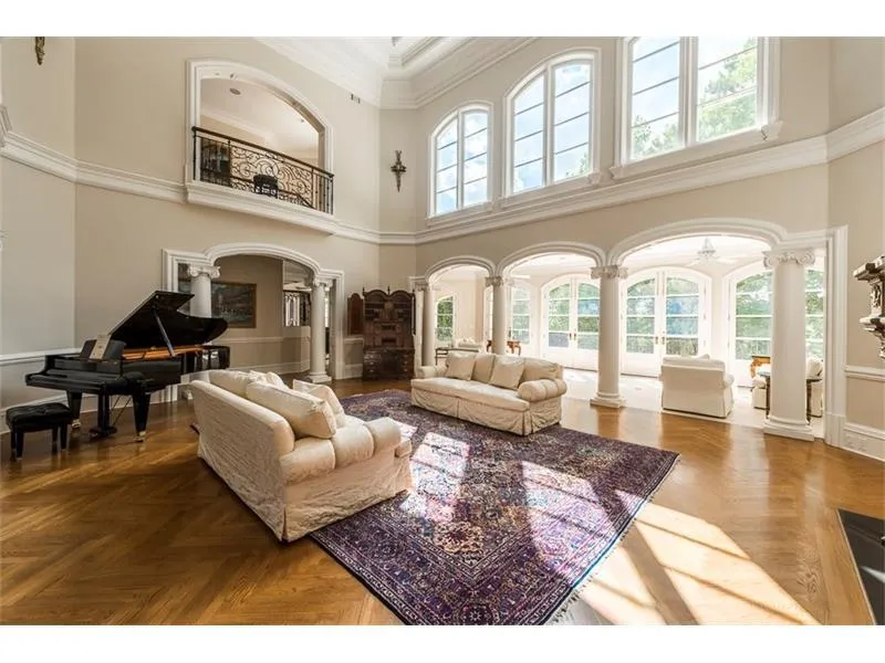 125 Wilderbluff Court, Sandy Springs, Georgia 30328, 6 Bedrooms Bedrooms, ,6 BathroomsBathrooms,Residential,Sold,125 Wilderbluff Court,5928654