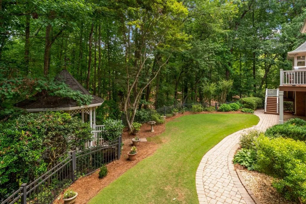 815 Marseilles Drive, Sandy Springs, Georgia 30327, 5 Bedrooms Bedrooms, ,4 BathroomsBathrooms,Residential,Sold,815 Marseilles Drive,7239825