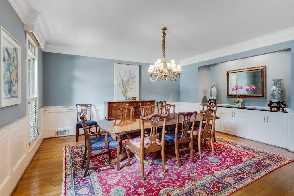 815 Marseilles Drive, Sandy Springs, Georgia 30327, 5 Bedrooms Bedrooms, ,4 BathroomsBathrooms,Residential,Sold,815 Marseilles Drive,7239825