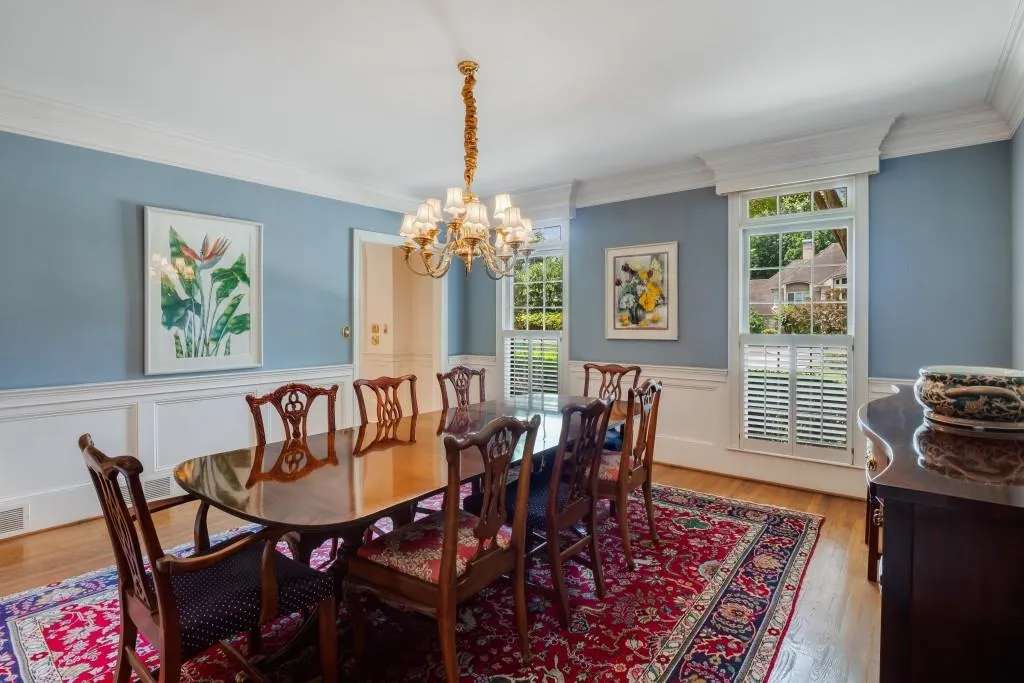 815 Marseilles Drive, Sandy Springs, Georgia 30327, 5 Bedrooms Bedrooms, ,4 BathroomsBathrooms,Residential,Sold,815 Marseilles Drive,7239825