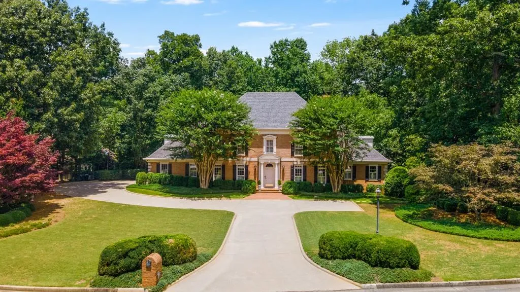 815 Marseilles Drive, Sandy Springs, Georgia 30327, 5 Bedrooms Bedrooms, ,4 BathroomsBathrooms,Residential,Sold,815 Marseilles Drive,7239825