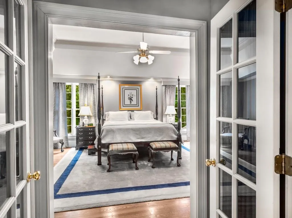 815 Marseilles Drive, Sandy Springs, Georgia 30327, 5 Bedrooms Bedrooms, ,4 BathroomsBathrooms,Residential,Sold,815 Marseilles Drive,7239825