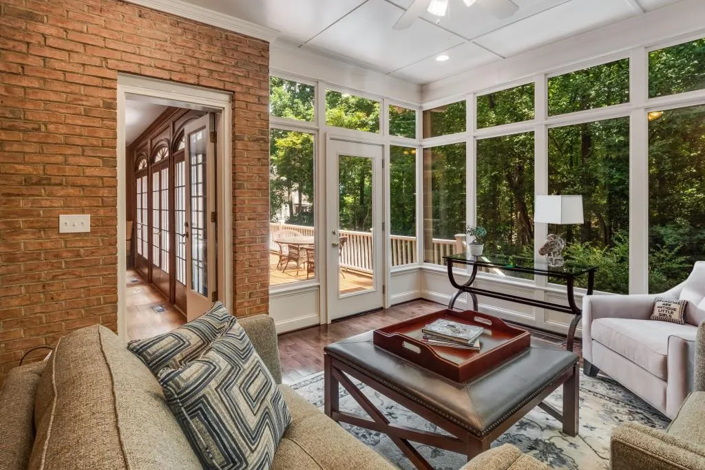 815 Marseilles Drive, Sandy Springs, Georgia 30327, 5 Bedrooms Bedrooms, ,4 BathroomsBathrooms,Residential,Sold,815 Marseilles Drive,7239825