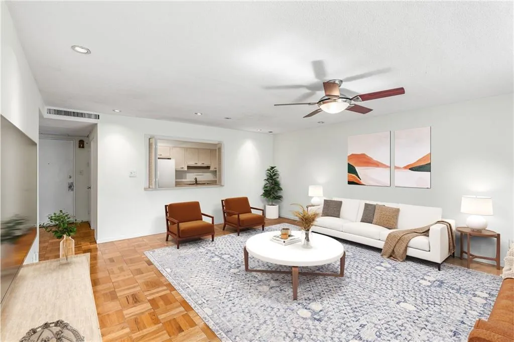 Welcome Home to Unit 413 in Slaton Manor! (photo virtually staged)