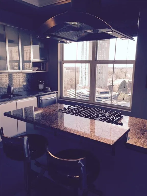 2881 Peachtree Road Unit 1401, Atlanta, Georgia 30305, 3 Bedrooms Bedrooms, ,3 BathroomsBathrooms,Residential,Sold,2881 Peachtree Road Unit 1401,5654344