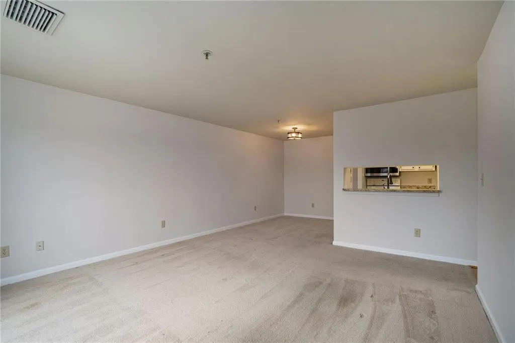 300 Johnson Ferry Road NE Unit A510, Sandy Springs, Georgia 30328, 1 Bedroom Bedrooms, ,1 BathroomBathrooms,Residential,Sold,300 Johnson Ferry Road NE Unit A510,7342018