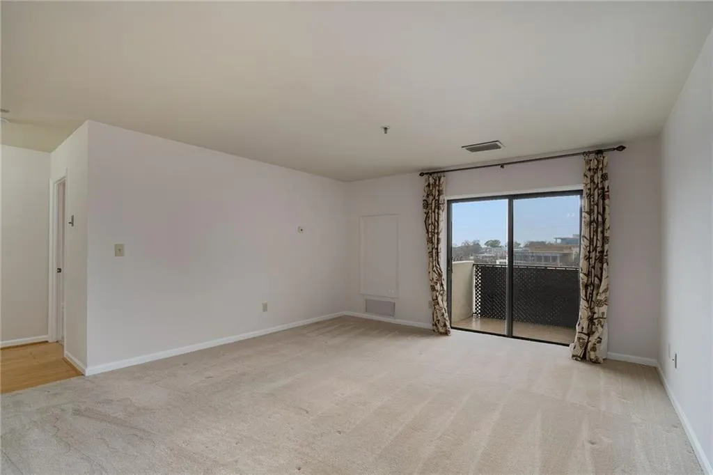 300 Johnson Ferry Road NE Unit A510, Sandy Springs, Georgia 30328, 1 Bedroom Bedrooms, ,1 BathroomBathrooms,Residential,Sold,300 Johnson Ferry Road NE Unit A510,7342018