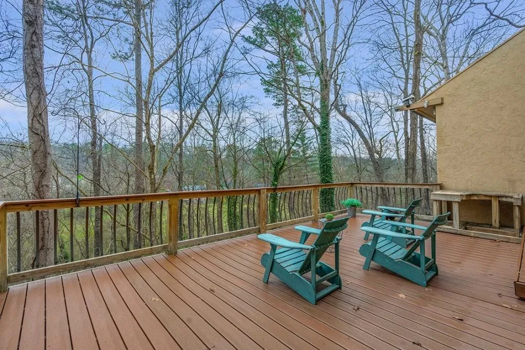 435 Stone Mill Trail, Sandy Springs, Georgia 30328, 4 Bedrooms Bedrooms, ,3 BathroomsBathrooms,Residential,Sold,435 Stone Mill Trail,7020406