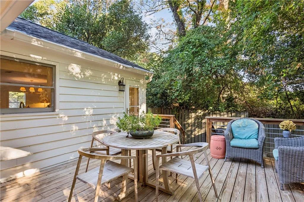 1905 Woodland Hills Avenue Nw, Atlanta, Georgia 30318, 2 Bedrooms Bedrooms, ,2 BathroomsBathrooms,Residential,For Sale,1905 Woodland Hills Avenue Nw,7669685