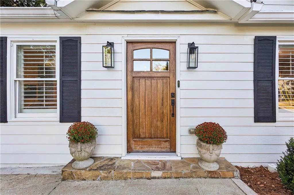 1905 Woodland Hills Avenue Nw, Atlanta, Georgia 30318, 2 Bedrooms Bedrooms, ,2 BathroomsBathrooms,Residential,For Sale,1905 Woodland Hills Avenue Nw,7669685
