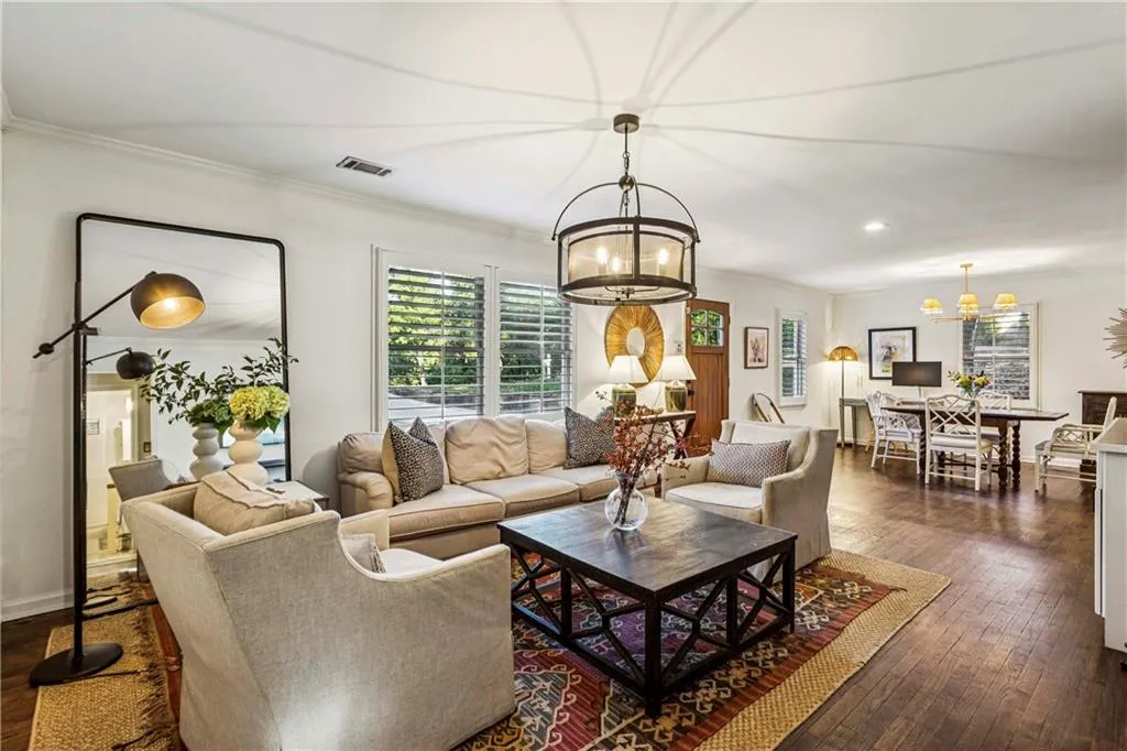 1905 Woodland Hills Avenue Nw, Atlanta, Georgia 30318, 2 Bedrooms Bedrooms, ,2 BathroomsBathrooms,Residential,For Sale,1905 Woodland Hills Avenue Nw,7669685