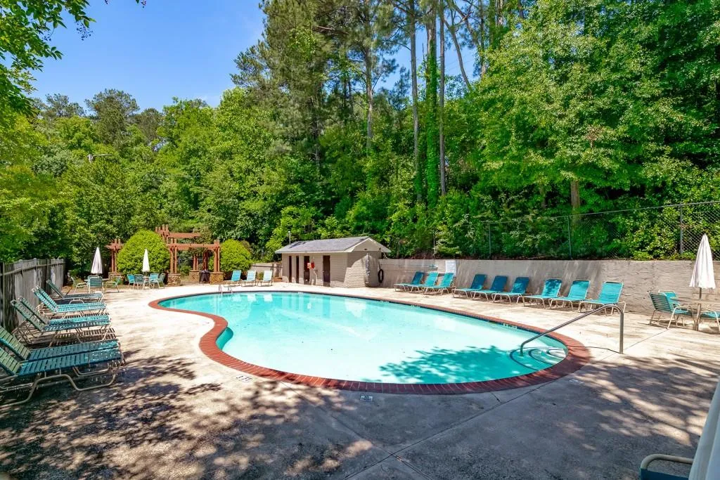 6940 Roswell Road Unit 12b, Sandy Springs, Georgia 30328, 2 Bedrooms Bedrooms, ,1 BathroomBathrooms,Residential,Sold,6940 Roswell Road Unit 12b,7252205