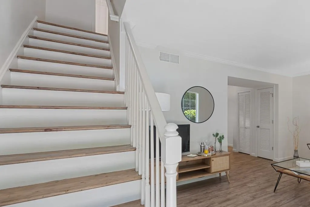 6940 Roswell Road Unit 12b, Sandy Springs, Georgia 30328, 2 Bedrooms Bedrooms, ,1 BathroomBathrooms,Residential,Sold,6940 Roswell Road Unit 12b,7252205
