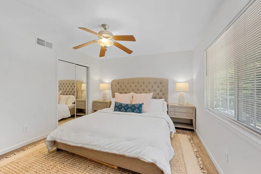 6940 Roswell Road Unit 12b, Sandy Springs, Georgia 30328, 2 Bedrooms Bedrooms, ,1 BathroomBathrooms,Residential,Sold,6940 Roswell Road Unit 12b,7252205