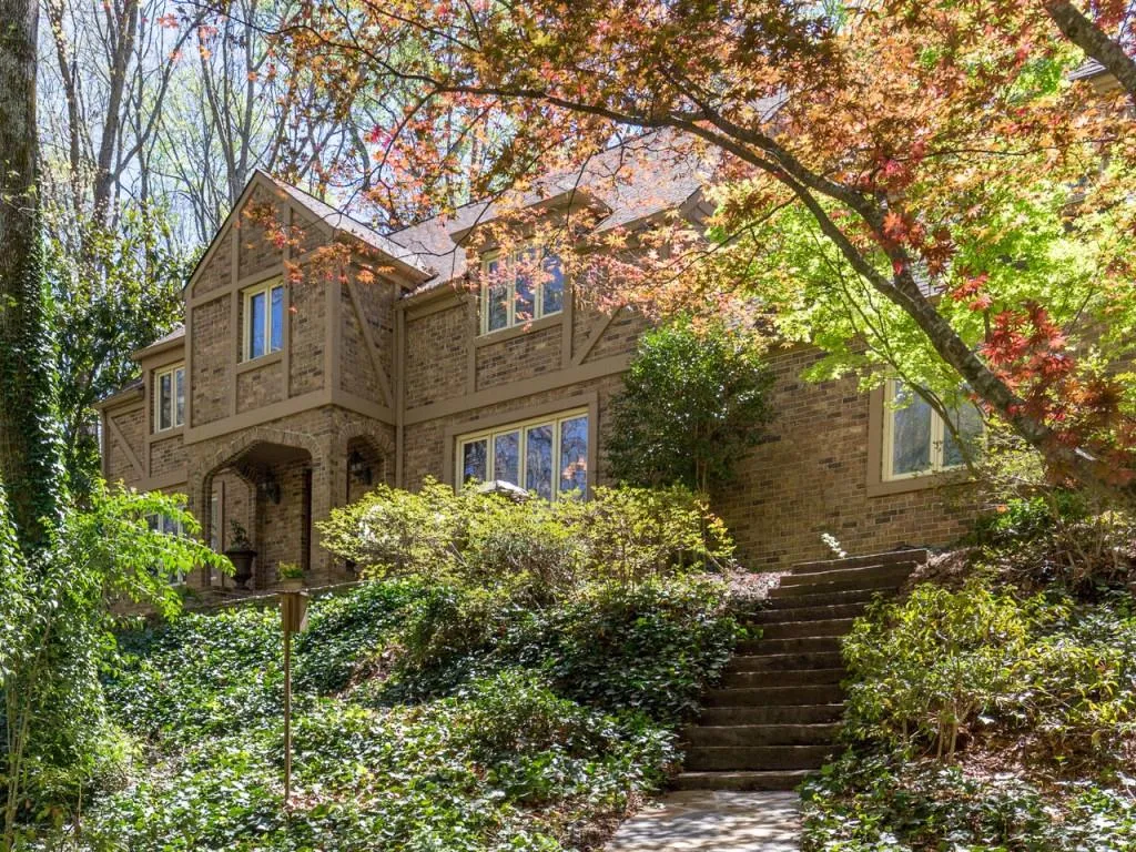 430 Huntcliff Green, Sandy Springs, Georgia 30350, 4 Bedrooms Bedrooms, ,4 BathroomsBathrooms,Residential,Sold,430 Huntcliff Green,5929455