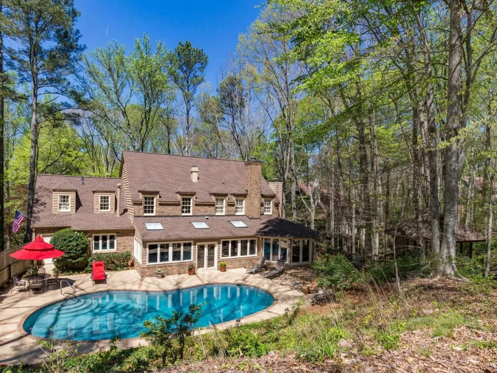 430 Huntcliff Green, Sandy Springs, Georgia 30350, 4 Bedrooms Bedrooms, ,4 BathroomsBathrooms,Residential,Sold,430 Huntcliff Green,5929455