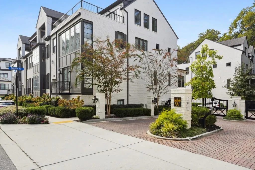 4510 Collins Avenue, Atlanta, Georgia 30342, 4 Bedrooms Bedrooms, ,4 BathroomsBathrooms,Residential,Sold,4510 Collins Avenue,7130532