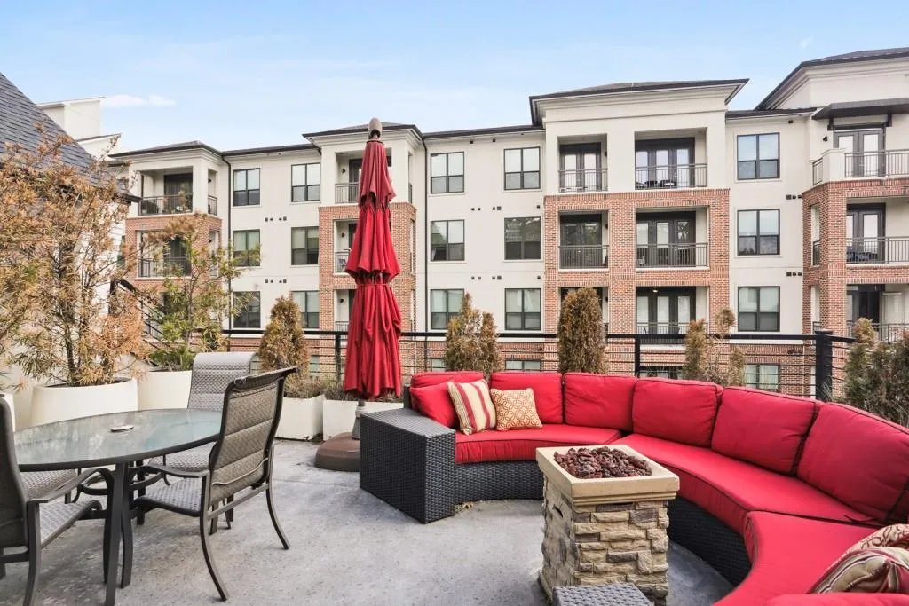 4510 Collins Avenue, Atlanta, Georgia 30342, 4 Bedrooms Bedrooms, ,4 BathroomsBathrooms,Residential,Sold,4510 Collins Avenue,7130532