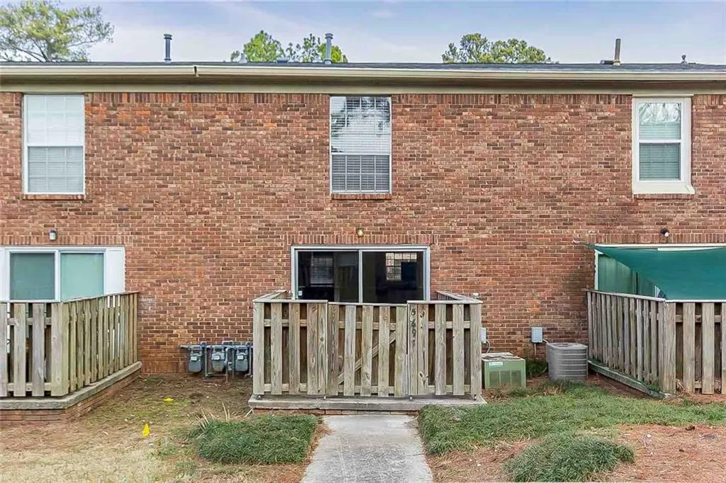 5697 Kingsport Drive Unit 3, Atlanta, Georgia 30342, 2 Bedrooms Bedrooms, ,1 BathroomBathrooms,Residential,Sold,5697 Kingsport Drive Unit 3,6669175