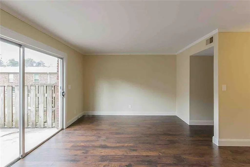 5697 Kingsport Drive Unit 3, Atlanta, Georgia 30342, 2 Bedrooms Bedrooms, ,1 BathroomBathrooms,Residential,Sold,5697 Kingsport Drive Unit 3,6669175