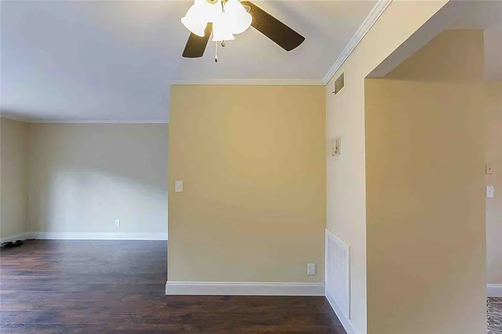 5697 Kingsport Drive Unit 3, Atlanta, Georgia 30342, 2 Bedrooms Bedrooms, ,1 BathroomBathrooms,Residential,Sold,5697 Kingsport Drive Unit 3,6669175