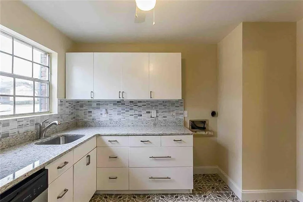 5697 Kingsport Drive Unit 3, Atlanta, Georgia 30342, 2 Bedrooms Bedrooms, ,1 BathroomBathrooms,Residential,Sold,5697 Kingsport Drive Unit 3,6669175