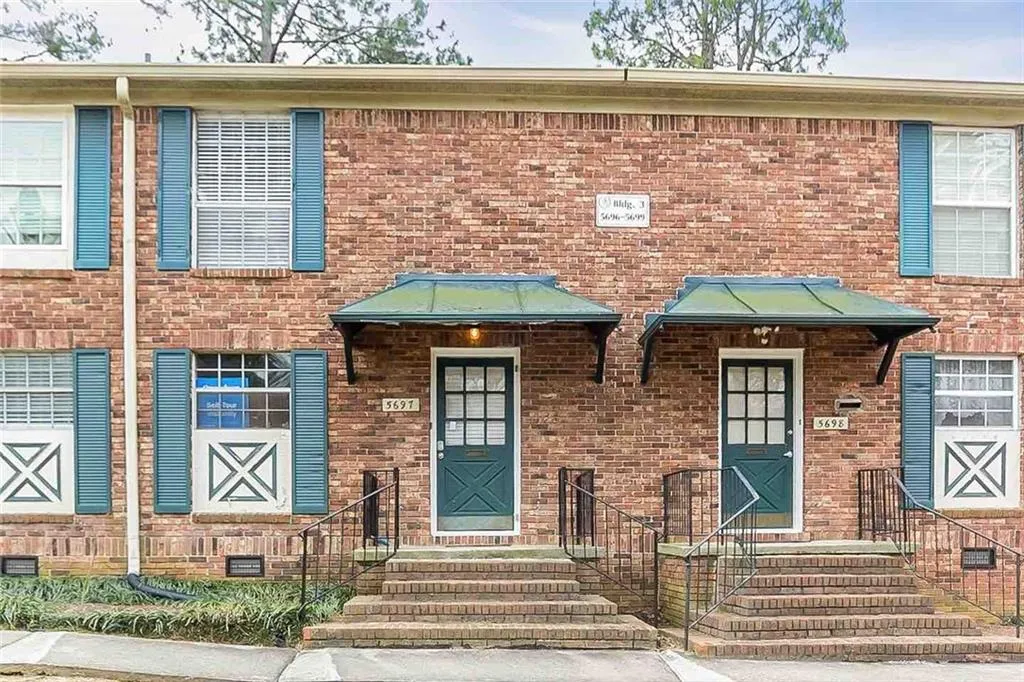 5697 Kingsport Drive Unit 3, Atlanta, Georgia 30342, 2 Bedrooms Bedrooms, ,1 BathroomBathrooms,Residential,Sold,5697 Kingsport Drive Unit 3,6669175