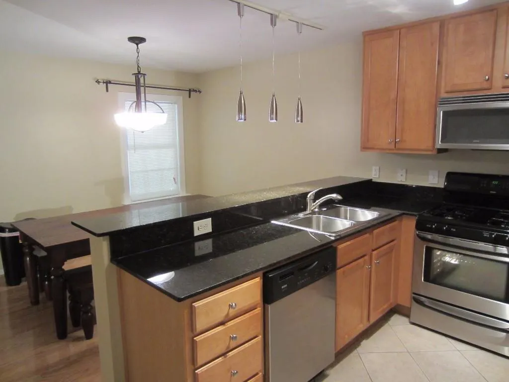 1445 Monroe Drive Ne Unit C8, Atlanta, Georgia 30324, 2 Bedrooms Bedrooms, ,2 BathroomsBathrooms,Residential,Sold,1445 Monroe Drive Ne Unit C8,5566674