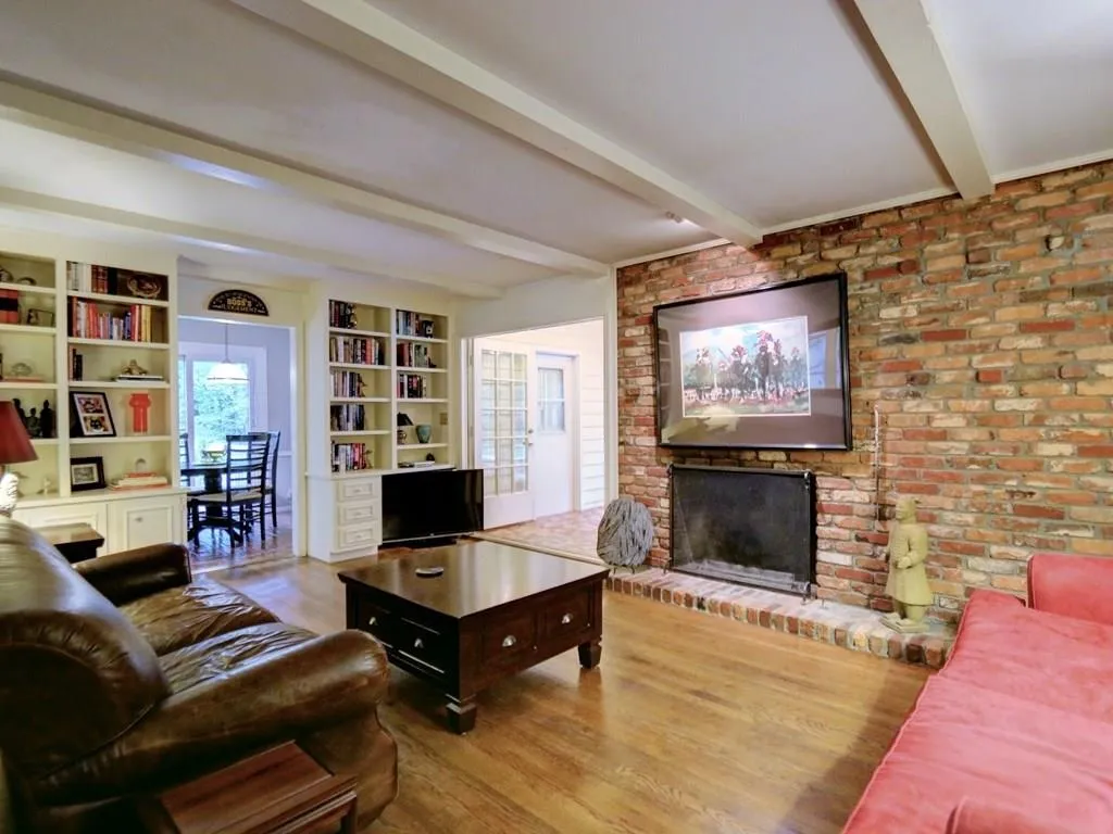 320 Westerhall Court, Sandy Springs, Georgia 30328, 5 Bedrooms Bedrooms, ,2 BathroomsBathrooms,Residential,Sold,320 Westerhall Court,5750141