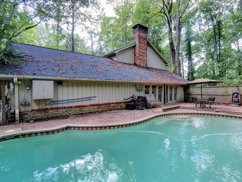 320 Westerhall Court, Sandy Springs, Georgia 30328, 5 Bedrooms Bedrooms, ,2 BathroomsBathrooms,Residential,Sold,320 Westerhall Court,5750141