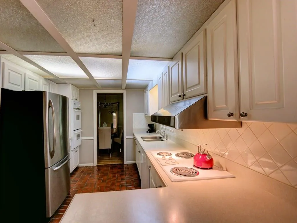 320 Westerhall Court, Sandy Springs, Georgia 30328, 5 Bedrooms Bedrooms, ,2 BathroomsBathrooms,Residential,Sold,320 Westerhall Court,5750141