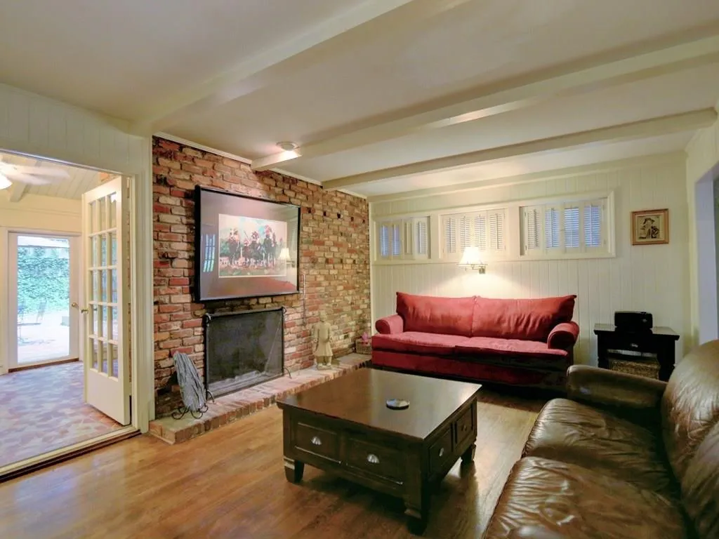 320 Westerhall Court, Sandy Springs, Georgia 30328, 5 Bedrooms Bedrooms, ,2 BathroomsBathrooms,Residential,Sold,320 Westerhall Court,5750141
