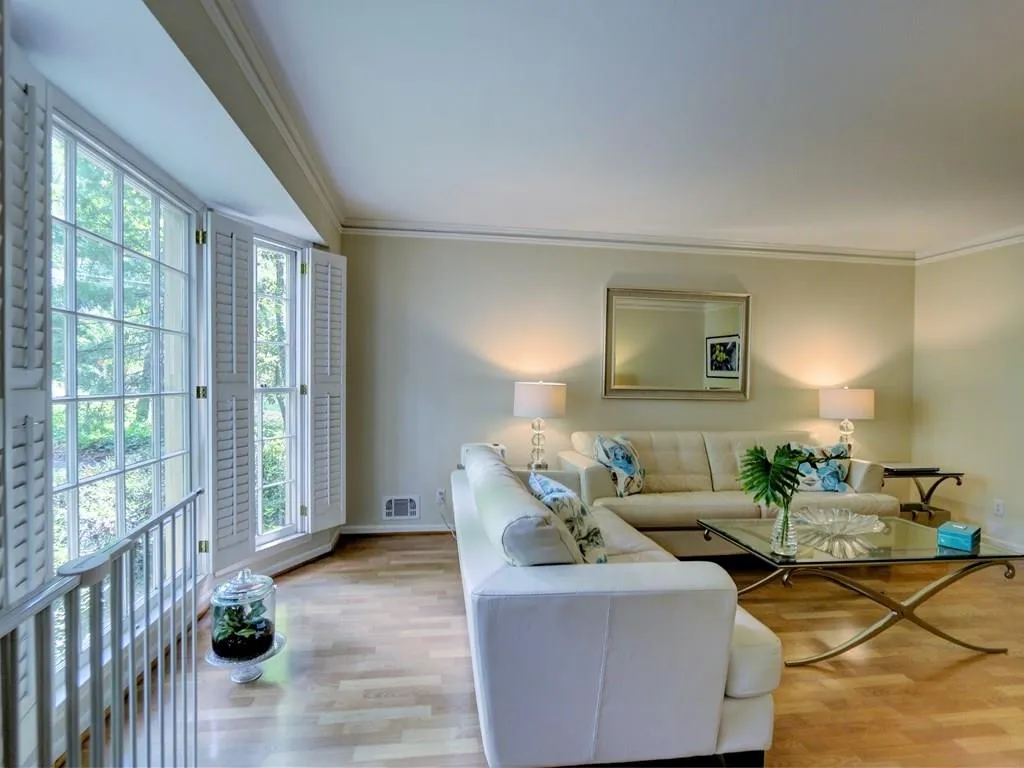 320 Westerhall Court, Sandy Springs, Georgia 30328, 5 Bedrooms Bedrooms, ,2 BathroomsBathrooms,Residential,Sold,320 Westerhall Court,5750141