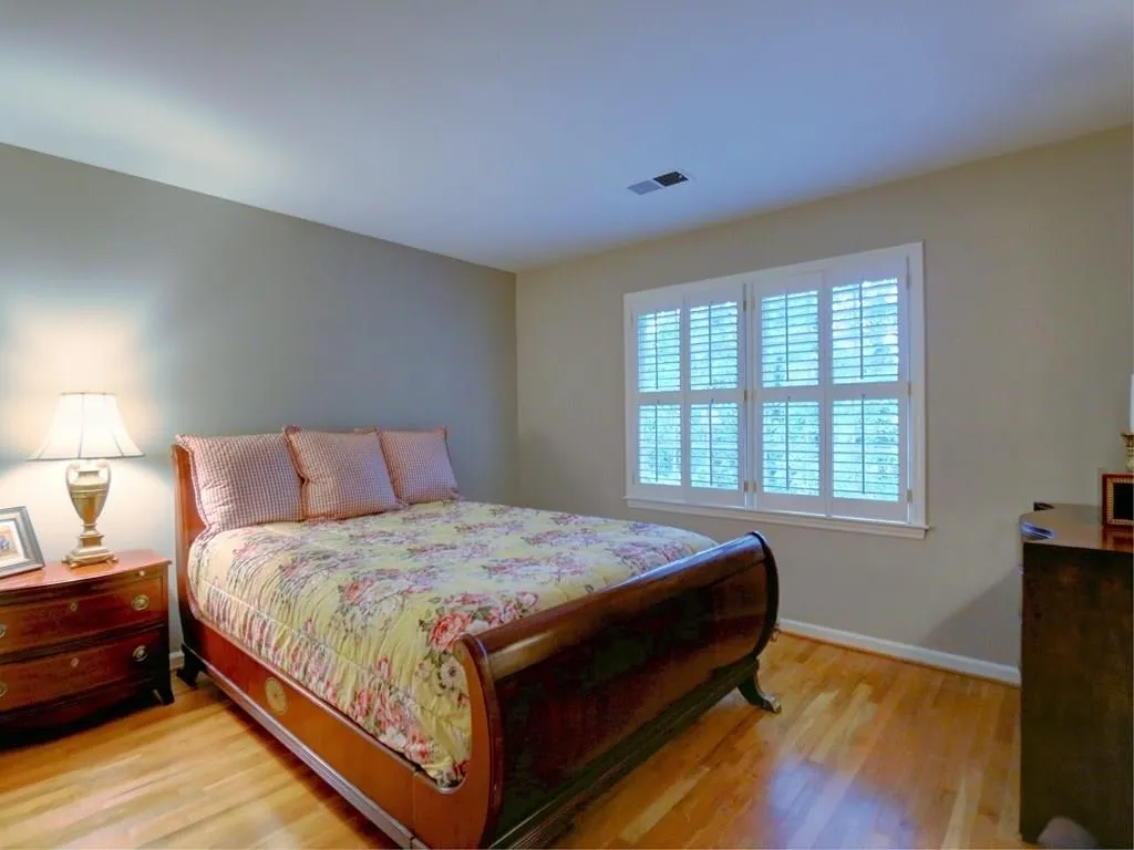 320 Westerhall Court, Sandy Springs, Georgia 30328, 5 Bedrooms Bedrooms, ,2 BathroomsBathrooms,Residential,Sold,320 Westerhall Court,5750141