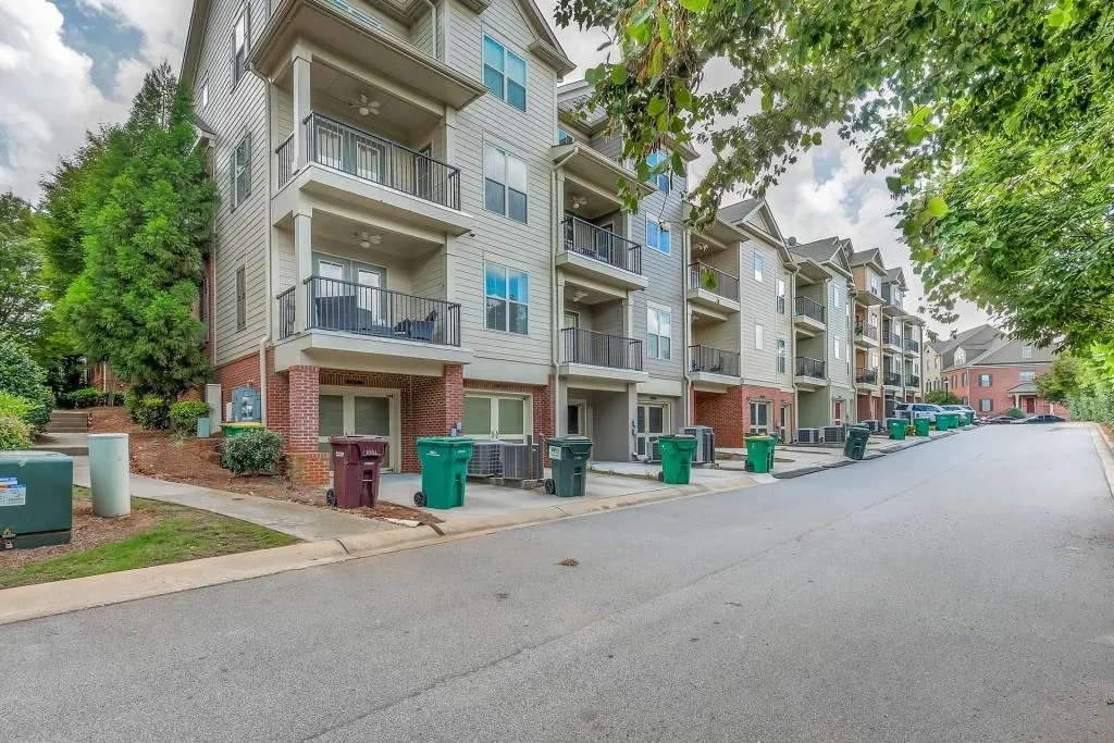 825 Perennial Drive Unit 87, Sandy Springs, Georgia 30328, 2 Bedrooms Bedrooms, ,2 BathroomsBathrooms,Residential,Sold,825 Perennial Drive Unit 87,6058983