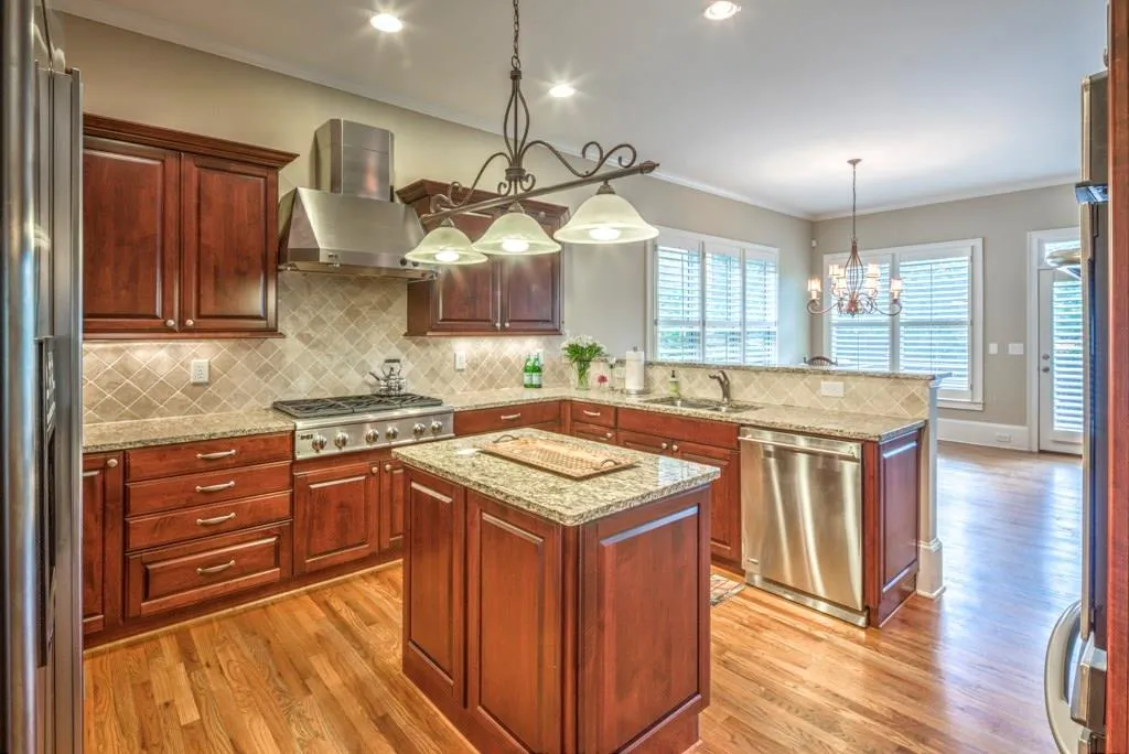 29 Cliftwood Drive, Sandy Springs, Georgia 30328, 4 Bedrooms Bedrooms, ,5 BathroomsBathrooms,Residential,Sold,29 Cliftwood Drive,5634150