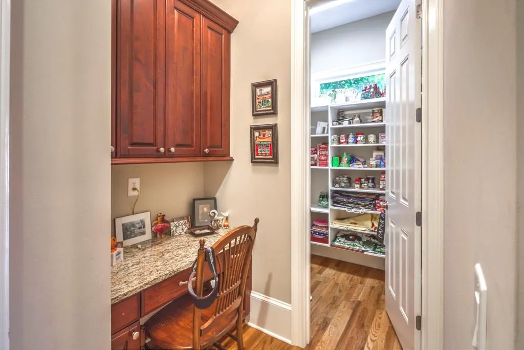 29 Cliftwood Drive, Sandy Springs, Georgia 30328, 4 Bedrooms Bedrooms, ,5 BathroomsBathrooms,Residential,Sold,29 Cliftwood Drive,5634150