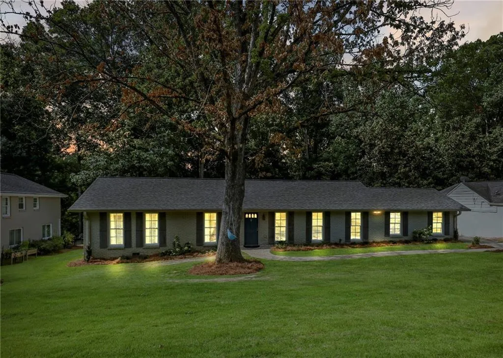 420 Colewood Way, Atlanta, Georgia 30328, 4 Bedrooms Bedrooms, ,3 BathroomsBathrooms,Residential,Sold,420 Colewood Way,7081634