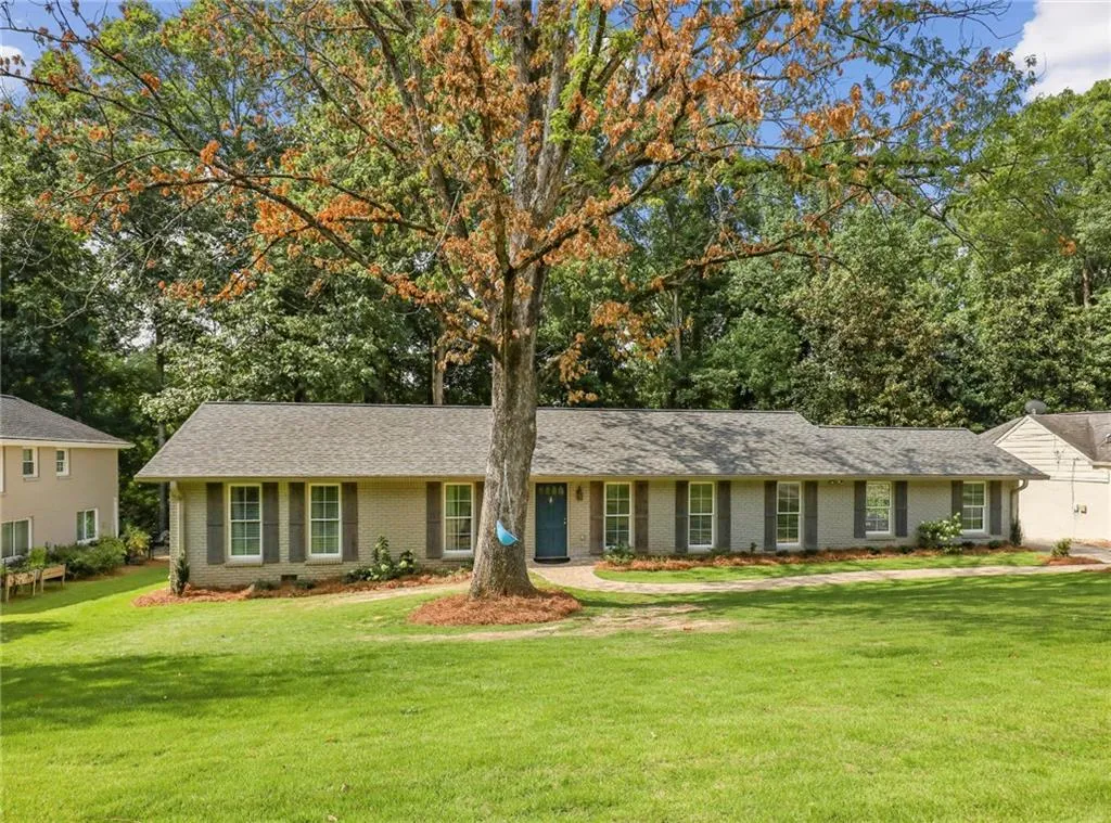 420 Colewood Way, Atlanta, Georgia 30328, 4 Bedrooms Bedrooms, ,3 BathroomsBathrooms,Residential,Sold,420 Colewood Way,7081634