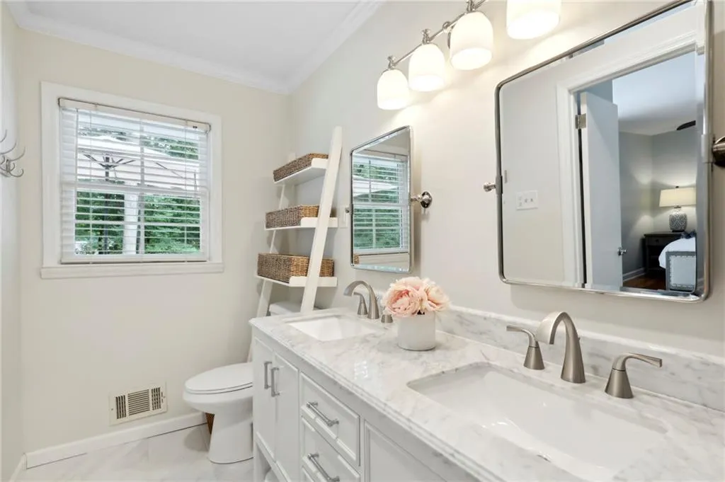 420 Colewood Way, Atlanta, Georgia 30328, 4 Bedrooms Bedrooms, ,3 BathroomsBathrooms,Residential,Sold,420 Colewood Way,7081634