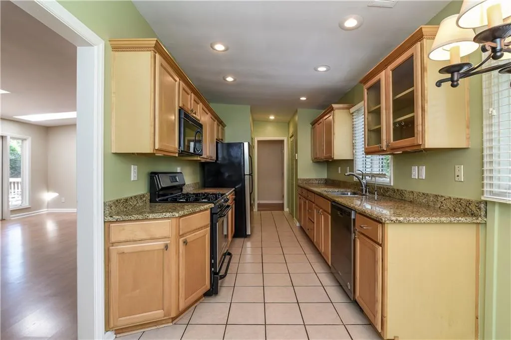 420 Carolwood Lane, Sandy Springs, Georgia 30342, 3 Bedrooms Bedrooms, ,2 BathroomsBathrooms,Residential,Sold,420 Carolwood Lane,5860765