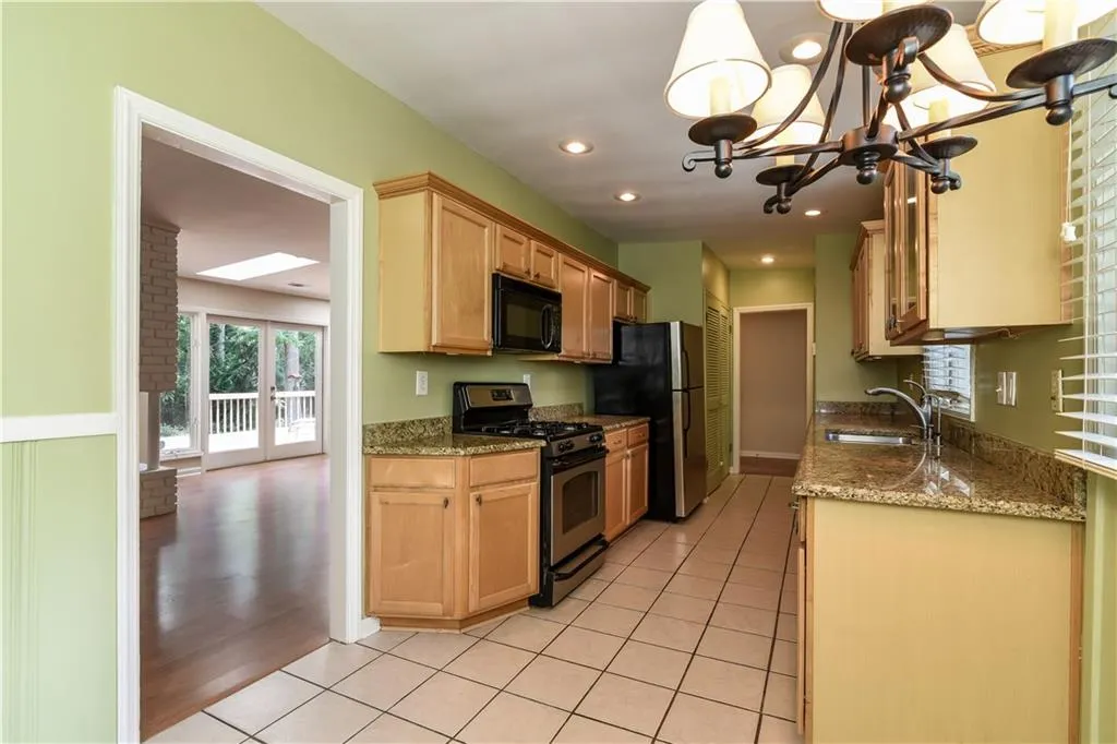 420 Carolwood Lane, Sandy Springs, Georgia 30342, 3 Bedrooms Bedrooms, ,2 BathroomsBathrooms,Residential,Sold,420 Carolwood Lane,5860765