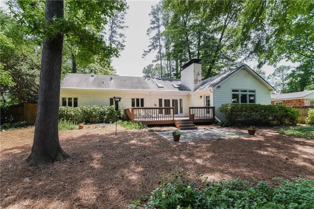 420 Carolwood Lane, Sandy Springs, Georgia 30342, 3 Bedrooms Bedrooms, ,2 BathroomsBathrooms,Residential,Sold,420 Carolwood Lane,5860765