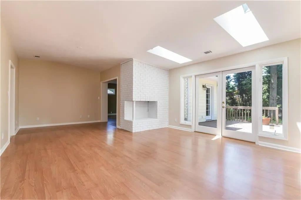 420 Carolwood Lane, Sandy Springs, Georgia 30342, 3 Bedrooms Bedrooms, ,2 BathroomsBathrooms,Residential,Sold,420 Carolwood Lane,5860765