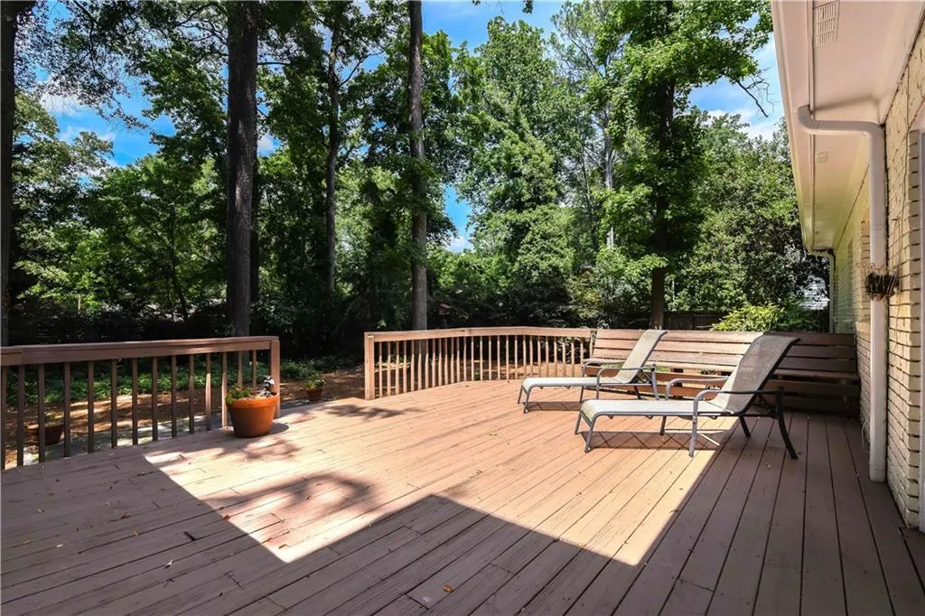 420 Carolwood Lane, Sandy Springs, Georgia 30342, 3 Bedrooms Bedrooms, ,2 BathroomsBathrooms,Residential,Sold,420 Carolwood Lane,5860765