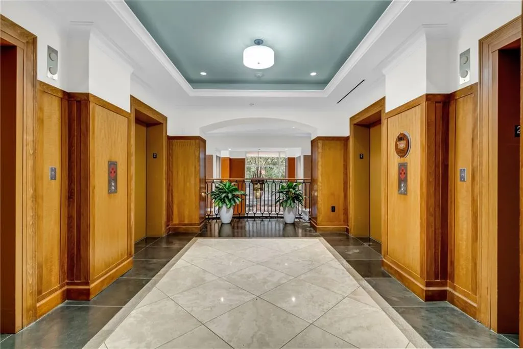 3445 Stratford Road Ne Unit 708, Atlanta, Georgia 30326, 1 Bedroom Bedrooms, ,1 BathroomBathrooms,Residential,For Sale,3445 Stratford Road Ne Unit 708,7649061